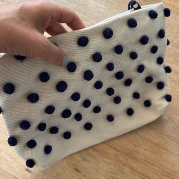 Nwot Shirleah linen navy polkadot cute clutch bag with tassel cream - Picture 4 of 6